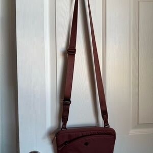 lululemon athletica Crossbody Bag in Burgundy